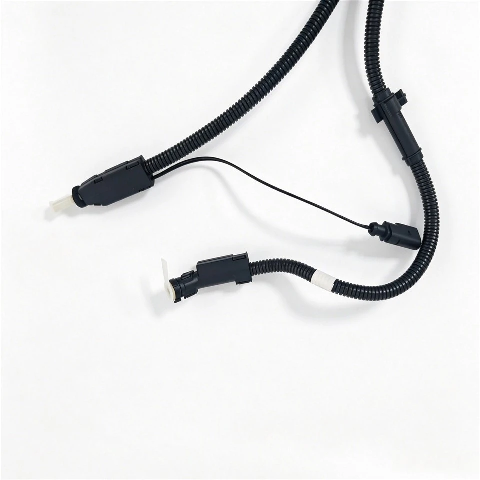 5C0131984E Aftermarket DEF Heated Hose For Volkswagen Emission Control Applications best